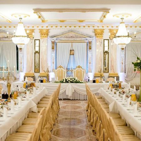 Hotel Ksiaze Poniatowski Lesznowola  Eksteriør billede