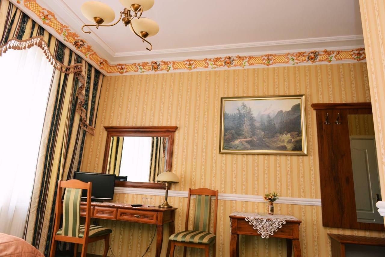 Hotel Ksiaze Poniatowski Lesznowola  Eksteriør billede